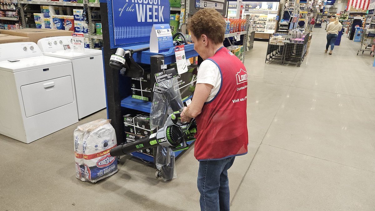 Jason Hunt (@huntjasonr) on Twitter photo Pam checking out the power of the Ego Blower/Trimmer Combo plus Free Battery at 1123! @<a href="/JBBailey88/">James Bailey</a> <a href="/kennygrimsley/">Kenny Grimsley</a> <a href="/DebDearing/">Deb Dearing</a> <a href="/bbrammell816/">BJ Brammell</a> Pam checking out the power of the Ego Blower/Trimmer Combo plus Free Battery at 1123! @<a href="/JBBailey88/">James Bailey</a> <a href="/kennygrimsley/">Kenny Grimsley</a> <a href="/DebDearing/">Deb Dearing</a> <a href="/bbrammell816/">BJ Brammell</a>