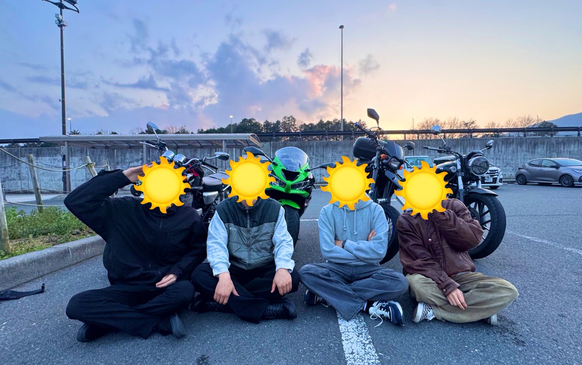 FlyingSunClub's tweet photo. 新歓お疲れ様でした！
このタイミングで部長・副部長も交代し、新しいメンバーで運営することになりました😻
ということで、新しく部長になった岡本と申します😼
これまでよりたくさんの情報を発信していきますので、至らぬ点はあるかもしれませんがどうぞよろしくお願いします！！ https://t.co/cnXwGmfdKA