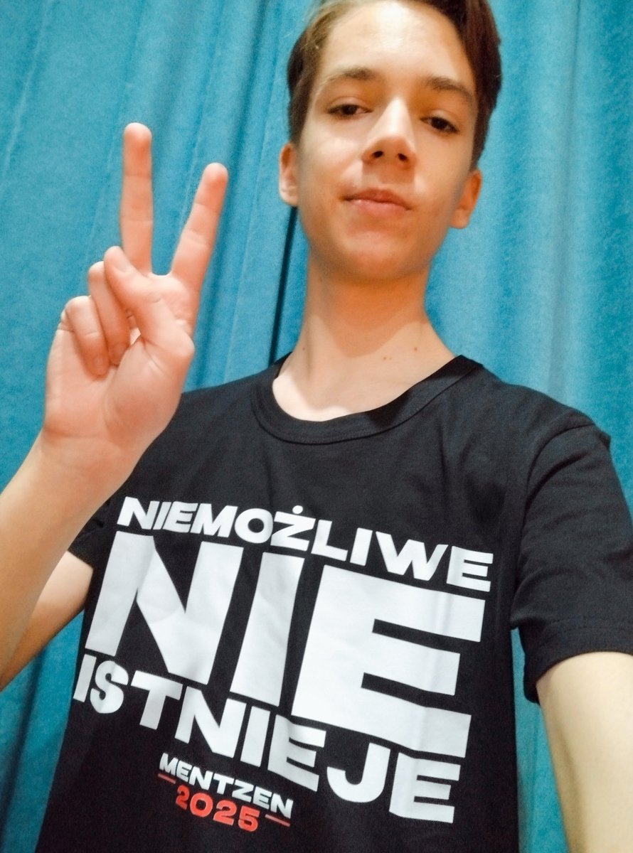 PlNadeWszystko's tweet photo. Dlaczego popieram Konfederację? 🇵🇱

Przedstawiam Państwu 5 BARDZO WAŻNYCH przyczyn mojego poparcia dla Konfederacji. 👇🏻

1. Konfederacja docenia Polską młodzież i w nią wierzy, w przeciwieństwie do innych partii. 🔥

Jako młody człowiek czuję, że wiele partii traktuje nas instrumentalnie – albo obiecuje rzeczy, których nie realizuje, albo kompletnie ignoruje nasze potrzeby. Konfederacja stawia na rozwój i energię młodych Polaków, wierząc, że to my jesteśmy przyszłością narodu. Zamiast narzekać na nas czy obwiniać za brak zaangażowania, daje nam przestrzeń do działania i pokazuje, że nasze pomysły oraz ambicje mają znaczenie.

2. Ma poglądy prawicowe. 🔥

Konfederacja nie wstydzi się swoich prawicowych wartości, takich jak szacunek do tradycji, rodziny czy wolności jednostki, co przemawia do mnie jako młodego człowieka szukającego stabilnych fundamentów w chaotycznym świecie. W czasach, gdy wiele partii dryfuje w stronę centrum albo lewicy, próbując przypodobać się wszystkim, Konfederacja jasno określa swoje stanowisko. Dla mnie to znak, że mają odwagę być sobą i nie ulegają modnym trendom.

3. Będzie partią zmiany. 🔥

Obecny system polityczny w Polsce od lat wygląda tak samo – te same twarze, te same obietnice, ten sam brak efektów. Konfederacja to powiew świeżości, który może rozbić ten niedziałający układ. Jako młody człowiek chcę widzieć Polskę, która się rozwija, a nie stoi w miejscu, a Konfederacja ma odwagę proponować odważne rozwiązania zamiast klepać po ramieniu i mówić, że "jakoś to będzie".

4. Jak dojdzie do władzy, Polska znów będzie wielka i silna. 🔥

Wierzę, że Polska ma potencjał, by być liderem w Europie, a nie tylko krajem, który podąża za innymi. Konfederacja stawia na suwerenność, silną gospodarkę i dumę narodową, co dla mnie, jako młodego Polaka, jest ważne. Chcę żyć w państwie, które szanuje swoją historię, ale też śmiało patrzy w przyszłość – i widzę, że oni mają taki plan.

5. Jest partią zdrowego rozsądku. 🔥

W świecie pełnym absurdalnych pomysłów i politycznej poprawności Konfederacja nie boi się mówić prawdy! Ich podejście do gospodarki, podatków czy spraw społecznych jest proste i logiczne – mniej biurokracji, więcej wolności i odpowiedzialności. Jako młody człowiek cenię sobie taki pragmatyzm, bo chcę żyć w kraju, który działa, a nie tylko dobrze brzmi w przemówieniach.

Szczególne pozdrowienia dla @krzysztofbosak. Jako młody patriota, który kocha Polskę, chciałbym wyrazić moje uznanie dla Pana zaangażowania i wkładu w rozwój naszego kraju. 🇵🇱