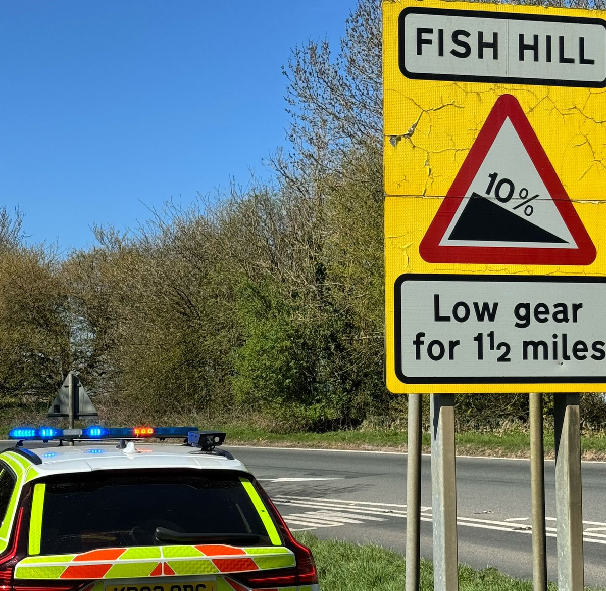 OPUWorcs's tweet image. OT85 - dispatched to #Fishhill due to the influx of motorcycles. Most are well behaved but some leave themselves vulnerable to serious injury. #ridesafe #slowdown (3551)