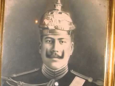 6-IV-1969
Fallece Francisco L. Urquizo, hijo de rancheros acomodados de La Laguna y parientes de Madero, que a los 19 años se sumó a la Revolución. Peleó a las órdenes de Sixto Ugalde y Orestes Pereyra, afamados jefes laguneros, y en 1912 era capitán del 22 Cuerpo Rural.
Madero