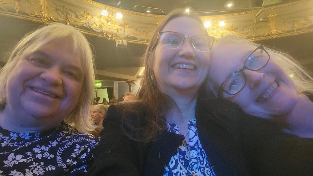 Jane E (@ladyasajane) on Twitter photo 