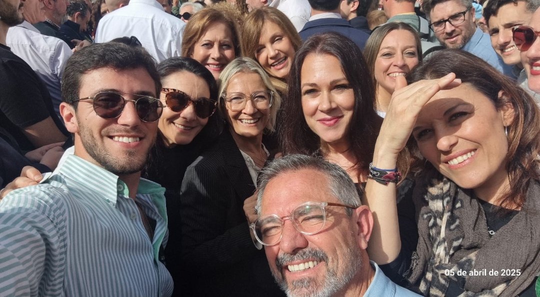 ❤️ Los compañeros y las compañeras de Sur queremos hacer una mención especial y felicitar, a nuestra compañera Carmen Tovar, que ha sido elegida para formar parte del Comité director de PSOE de Sevilla🌹
¡Felicidades, Carmen!
Estamos convencid@s de que harás un muy buen trabajo🌹