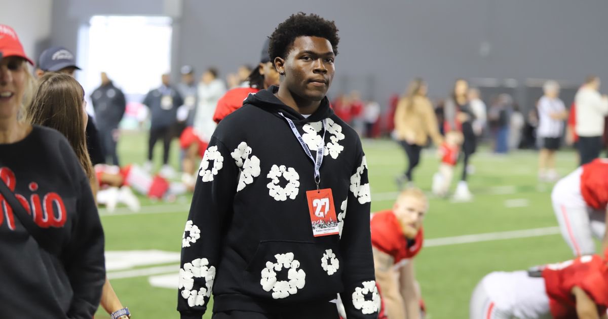 Mick Walker (@mickdwalker) on Twitter photo Ohio State hosted dozens of top targets and talented prospects for its annual Student Appreciation Day 🌰
<a href="/LettermenRow/">Lettermen Row</a> has a full recruit photo album 📸
LOOK: on3.com/teams/ohio-sta… Ohio State hosted dozens of top targets and talented prospects for its annual Student Appreciation Day 🌰
<a href="/LettermenRow/">Lettermen Row</a> has a full recruit photo album 📸
LOOK: on3.com/teams/ohio-sta…