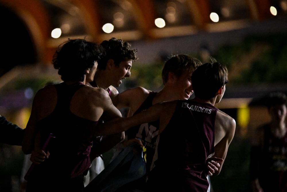 Owen Powell Closes With Monster 3:58 Anchor To Carry Mercer Island WA To DMR Victory 

@doug_binder 📰 dyestat.com/gprofile.php?m…
