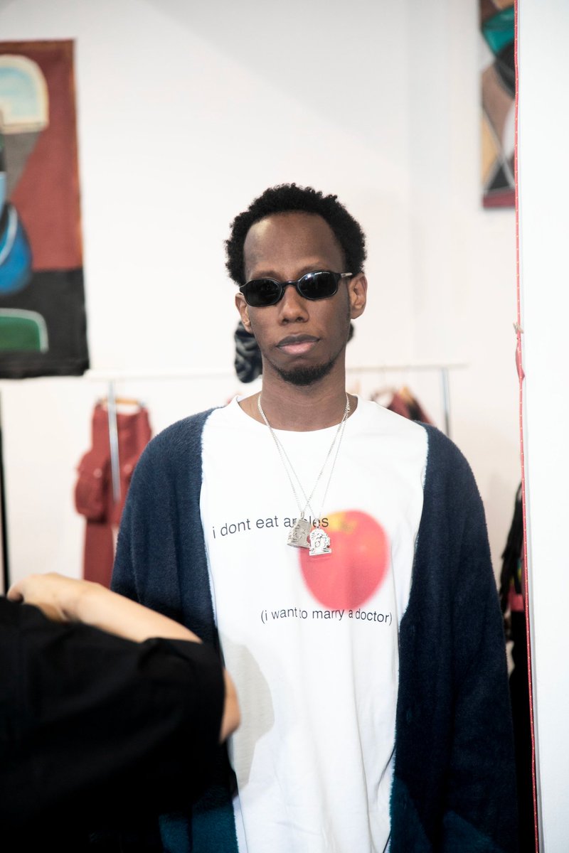 Shot by <a href="/lebasane/">Lebasane</a> in paris
Wearing “no apples” <a href="/papmsa/">pap musa®</a> hand cropped tee 🍎
