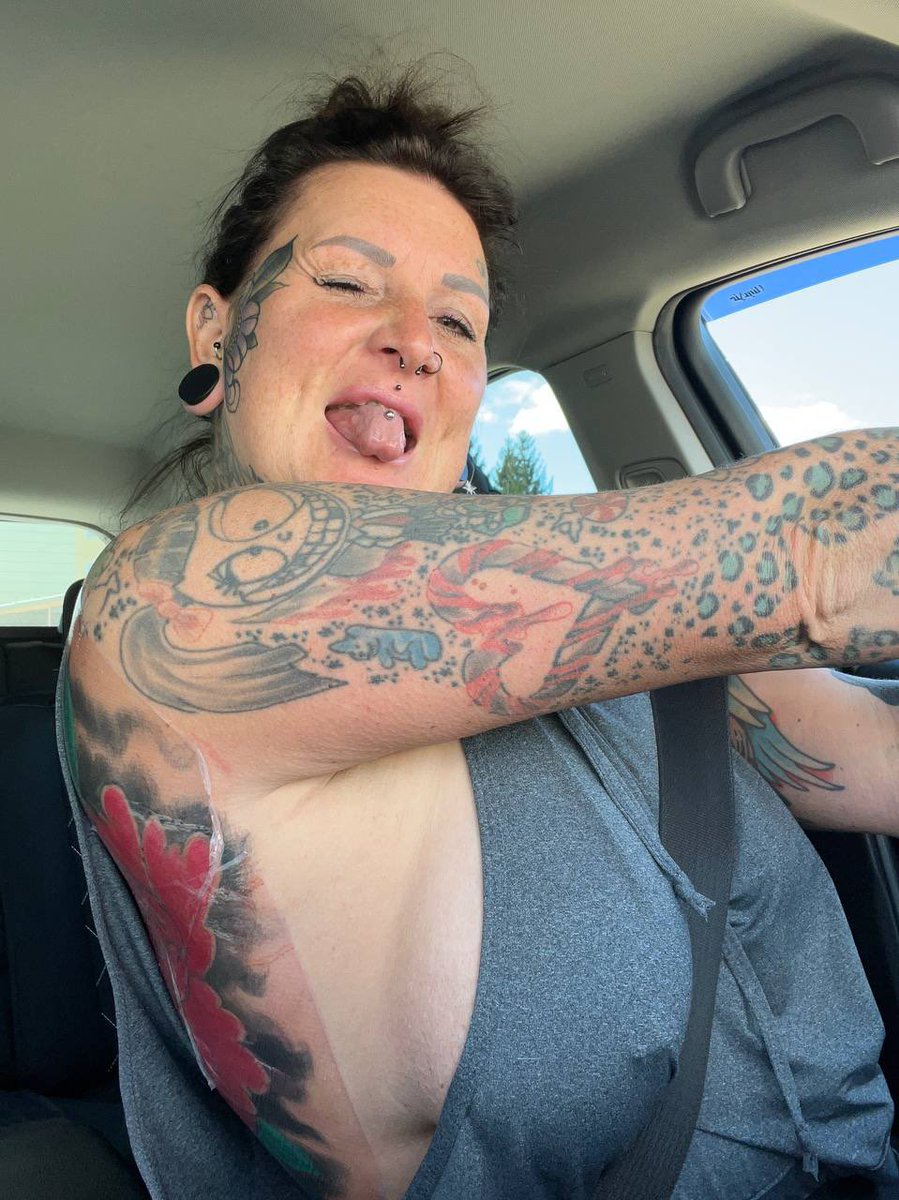 Roxanne Miller tweet media