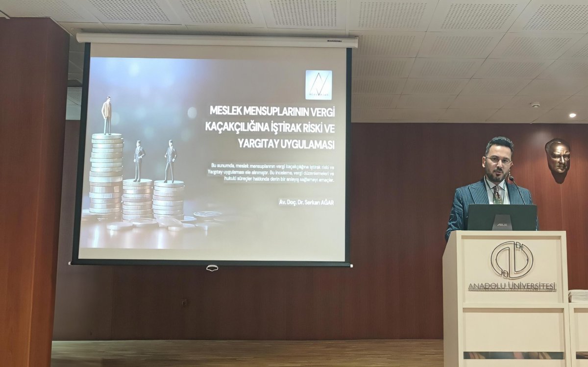 05-06 Nisan'da Eskişehir Anadolu Üniversitesi'nde düzenlenen "Muhasebe, Finans ve Vergi Zirvesi"nde "Meslek Mensuplarının Vergi Kaçakçılığına İştirak Riski ve Yargıtay Uygulaması" başlıklı tebliğimi sunmuş olmaktan onur ve mutluluk duydum. 3 üniversite, 4 meslek odası, Eskişehir