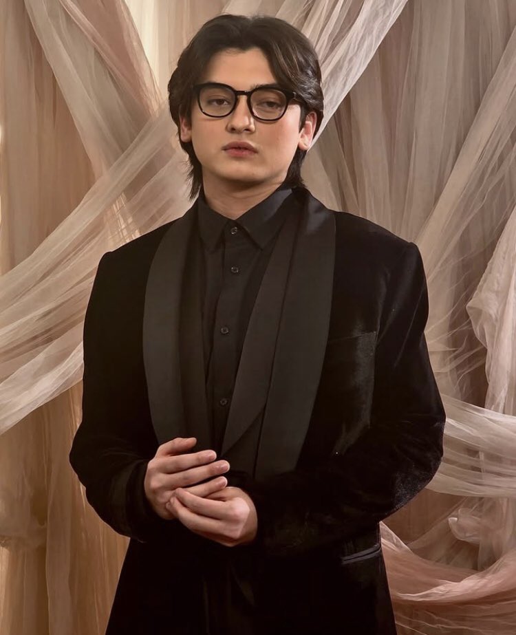 fransethtruther's tweet photo. Damn, that face is a privilege to witness, honestly. It's like a work of art. https://t.co/oN7OIqlz5I