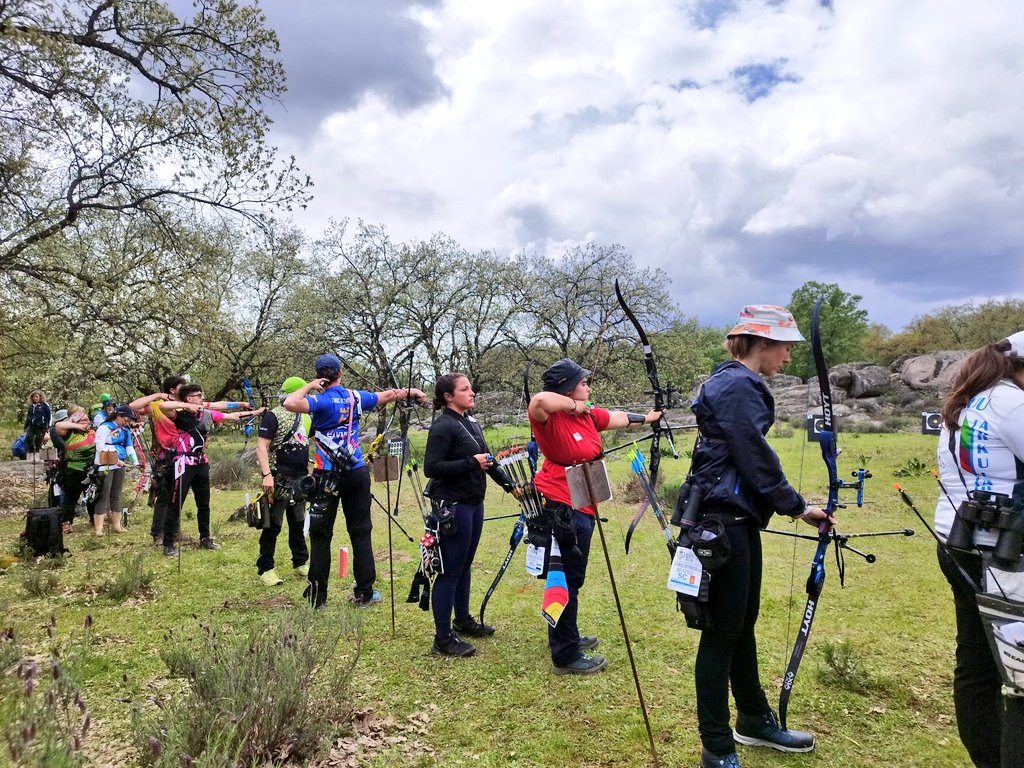 RFETA's tweet photo. #CampoGPJarandilla25

Resultados de las finales por las medallas en ARCO RECURVO:

🥇ORO
63 Francho Rufas ARA
61 Toni Roig BAL

63 María Vilchez MAD
50 Beatriz Gómez CLM

🥉BRONCE
57 Sergi Cebrián CAT
52 Adrián Maniscalco CLE

50 Naiara Aguado EXT
42 Elisabeth Luengo PVA

👏🏻👏🏻👏🏻 https://t.co/d02TOPIMgr