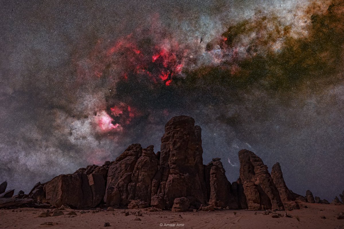 🔥🔥🔥
سماء مشتعل فوق غراميل العلا
Fiery Sky Above Gharameel AlUla
