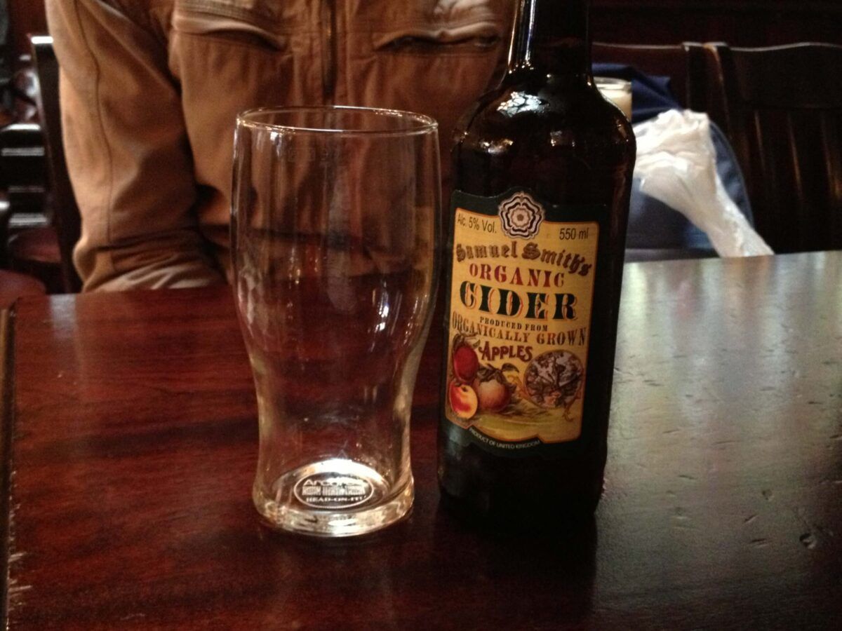 Se faire des amis en Angleterre :
☑️ Parler météo
☑️ Rejoindre un club
☑️ Accepter qu’un "Let’s catch up soon!" ne veut rien dire
Mes autres astuces (et pièges à éviter) ici 👉 
🔗 britishrendezvous.com/2025/04/03/se-…
#CultureBritannique #VieUK