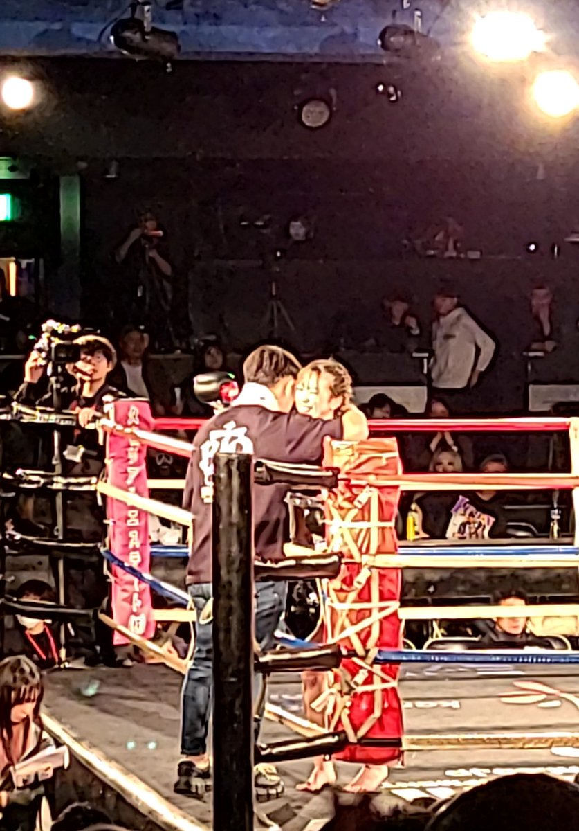 <a href="/lau9h_/">小山　美咲</a> ２連勝おめでとうございます🏆️✨

右ストレートが決まった瞬間など(ちょっと画質微妙ですが)🥊💫