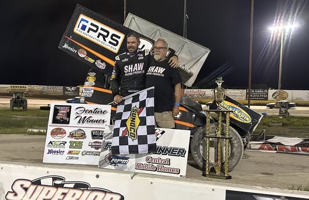 FL_Open_Wheel's tweet image. Danny Martin Jr., shown with car owner Doug Shaw (right), won Top Gun Sprint Series feature race at Hendry County Motorsports Park in Clewiston on Saturday, April 5 (Top Gun Sprint Series photo)