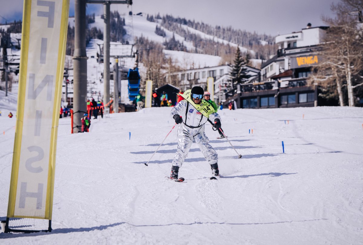 Sports4Vets's tweet photo. Sci-fi day + race day 🤝👽
What a great way to end the 2025 National Disabled Veterans #WinterSportsClinic, co-presented by @deptvetaffairs and @davhq.
View all the photos at https://t.co/tndnIR3oGh https://t.co/wnIe9zcEys
