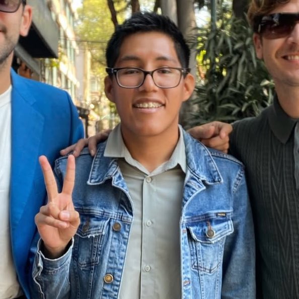 Gloria Alfa y Omega tweet media