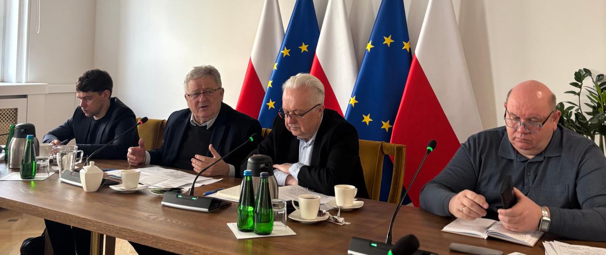 📢 Aktualizacja MRiRW ws. pryszczycy – 6 kwietnia 2025

W Polsce nadal nie odnotowano przypadków pryszczycy, jednak ze względu na rosnące zagrożenie w krajach sąsiednich, intensyfikujemy działania prewencyjne.

🔍 Podczas odprawy sztabu kryzysowego z udziałem ministra Czesława