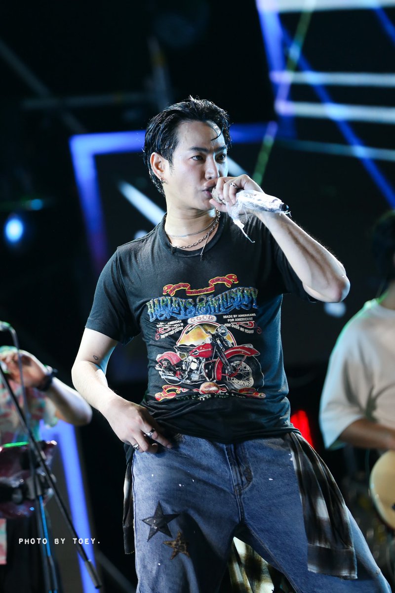 ดิชั้นได้แต่ตะโกนในใจ

“อิด..........ก เซ็กซี่ ชิบหาาาาาาา.....เลยโว้ยยยยยย!!!

<a href="/peckpalit/">Peck Palit</a> 
#SongkranFestivalxPeck
#HiddenHeroWaterFestiva
#เป๊กผลิตโชค
#PeckPaLitChoke 
#palitgallery 
#photobytoey