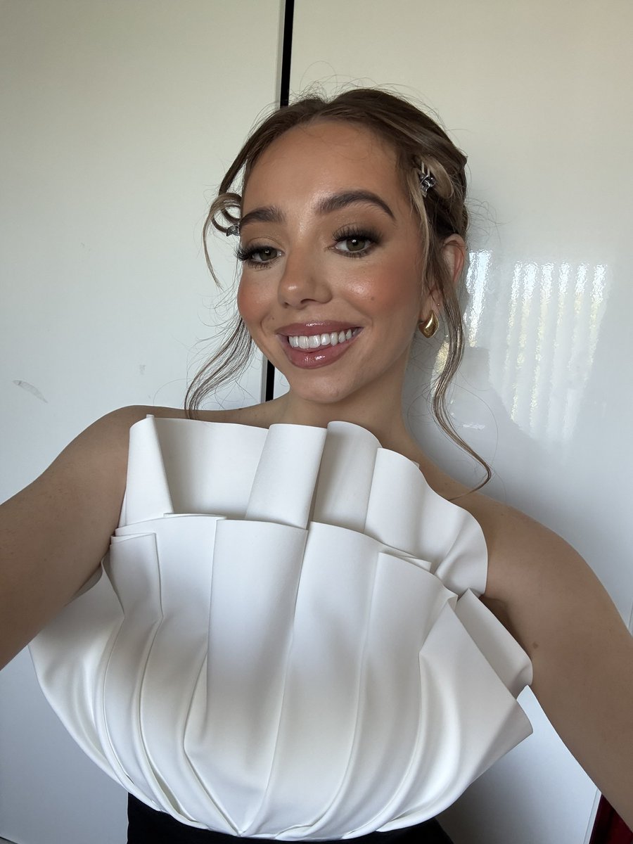 abb🌙🌻🪐 tweet media