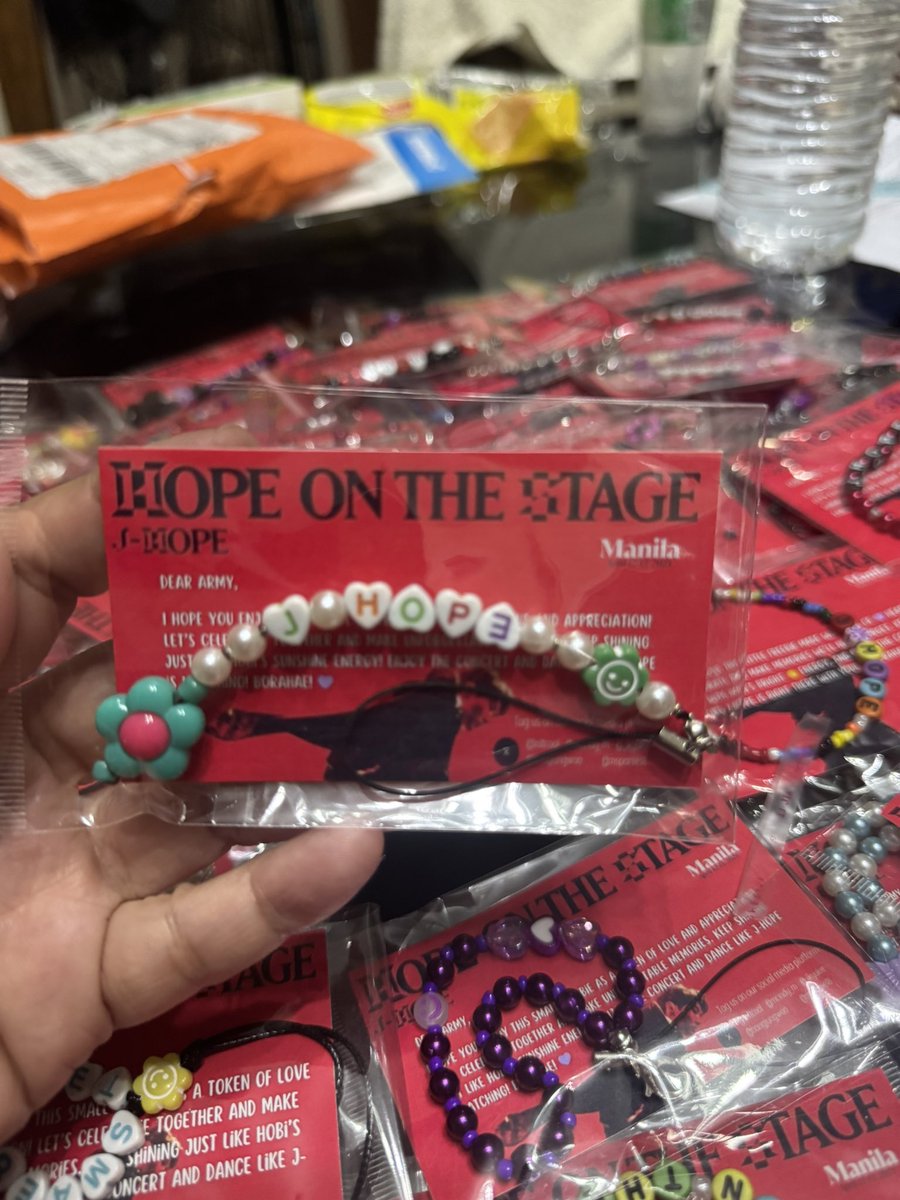 1n1tcool's tweet photo. #2
 ࣪ ˖ ⊹ ࣪𝐇𝐎𝐏𝐄 𝐎𝐍 𝐓𝐇𝐄 𝐒𝐓𝐀𝐆𝐄 𝐌𝐀𝐍𝐈𝐋𝐀 ⊹ ࣪ ˖
        ⤷ phone charms / bracelets

💜  d-1 &amp; d-2
💜  mbf, like, &amp; rt!
💜  loc: tba ! 
💜 strictly 1:1 (limited)
💜 on the spot trade on d-day
 ✿ see you! ✿

#HOPE_ON_THE_STAGE_TOUR 
#HOPE_ON_THE_STAGE_TOUR_Manila https://t.co/2YNRxF6pxN