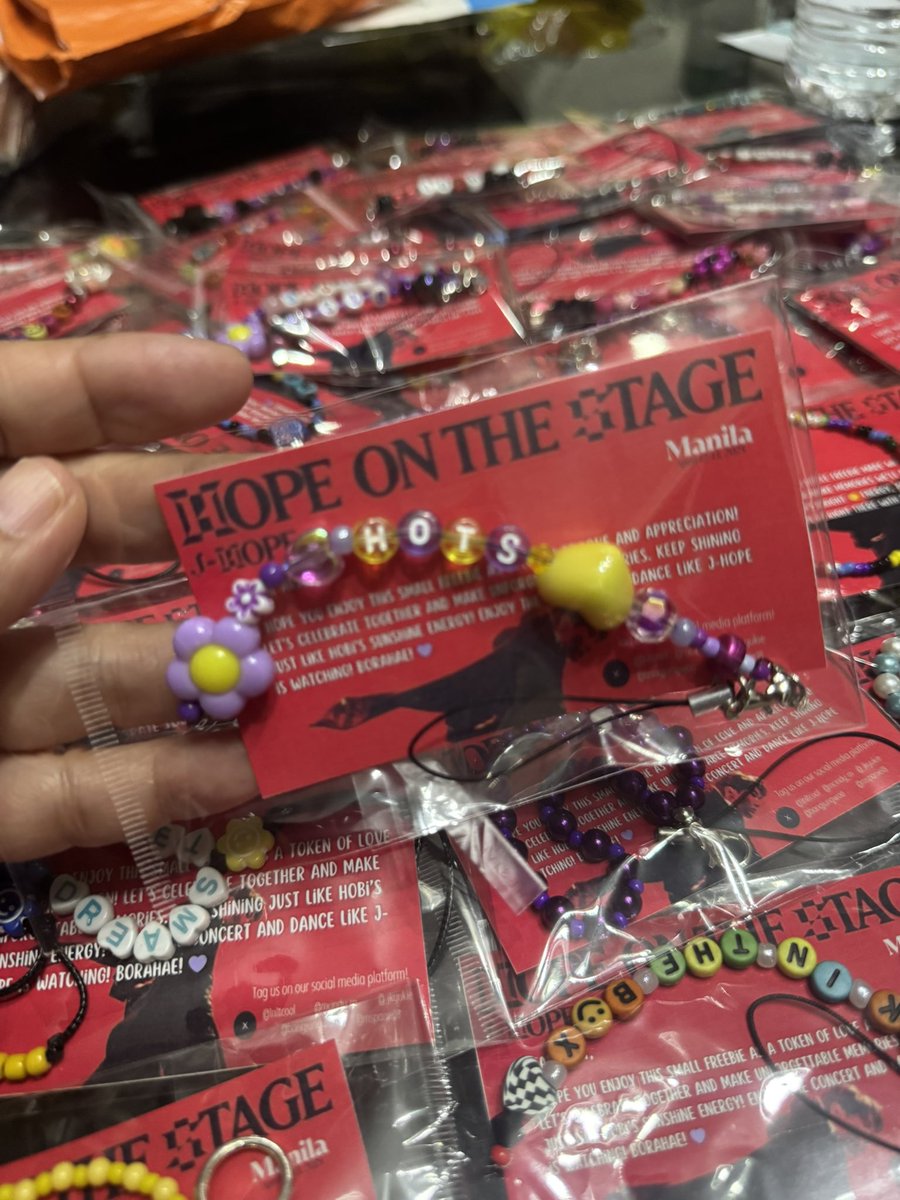 1n1tcool's tweet photo. #2
 ࣪ ˖ ⊹ ࣪𝐇𝐎𝐏𝐄 𝐎𝐍 𝐓𝐇𝐄 𝐒𝐓𝐀𝐆𝐄 𝐌𝐀𝐍𝐈𝐋𝐀 ⊹ ࣪ ˖
        ⤷ phone charms / bracelets

💜  d-1 &amp; d-2
💜  mbf, like, &amp; rt!
💜  loc: tba ! 
💜 strictly 1:1 (limited)
💜 on the spot trade on d-day
 ✿ see you! ✿

#HOPE_ON_THE_STAGE_TOUR 
#HOPE_ON_THE_STAGE_TOUR_Manila https://t.co/2YNRxF6pxN