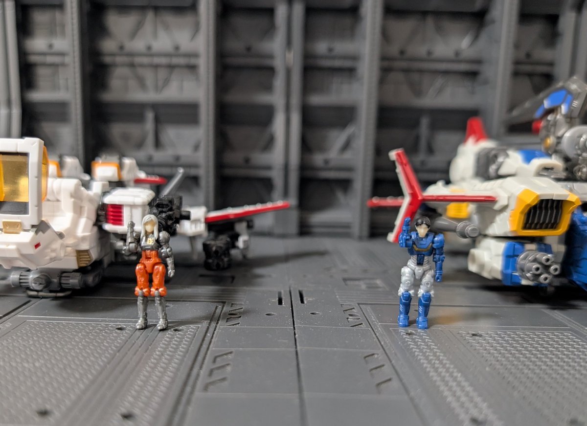 Jeter_Driver's tweet image. イベント主催者、参加者の皆様、お疲れ様でした。今回のイベントの末席を汚させていただきました。
久しぶりにブンドドイベントに参加しましたが、やはり玩具で遊ぶのは楽しいですね。

＃アルプス航空戦