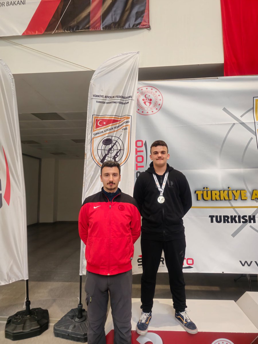Burak Özbayis (@burakozbayis) on Twitter photo Mersin ilinde düzenen Türkiye şampiyonasında sporcumuz kağan delibay 364 puanla yıldız erkekler kategorisinde Türkiye 2. Olmuştur. 🔫 <a href="/GSB_Manisa/">Manisa Gençlik ve Spor İl Müdürlüğü</a> <a href="/ozturkyunus45/">Yunus ÖZTÜRK🇹🇷</a> <a href="/Erhanozel45/">Erhan ÖZEL 🇹🇷</a> <a href="/T_selvi84/">Tayyar Selvi</a> <a href="/BakalTaner/">BakalTaner</a> <a href="/CTangor/">Çağrı TANGÖR</a> Mersin ilinde düzenen Türkiye şampiyonasında sporcumuz kağan delibay 364 puanla yıldız erkekler kategorisinde Türkiye 2. Olmuştur. 🔫 <a href="/GSB_Manisa/">Manisa Gençlik ve Spor İl Müdürlüğü</a> <a href="/ozturkyunus45/">Yunus ÖZTÜRK🇹🇷</a> <a href="/Erhanozel45/">Erhan ÖZEL 🇹🇷</a> <a href="/T_selvi84/">Tayyar Selvi</a> <a href="/BakalTaner/">BakalTaner</a> <a href="/CTangor/">Çağrı TANGÖR</a>