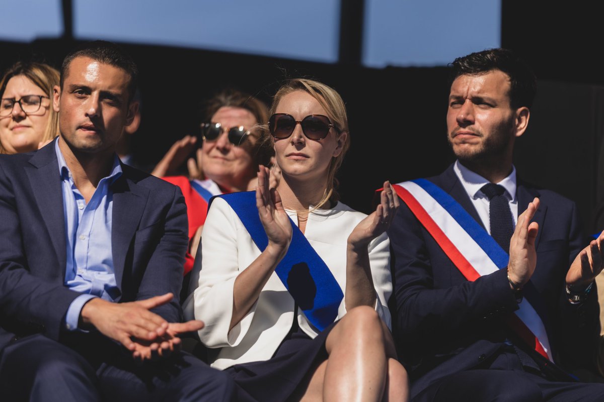 Marine, les Français sont avec toi ! #SauvonsLaDemocratie #JesoutiensMarine