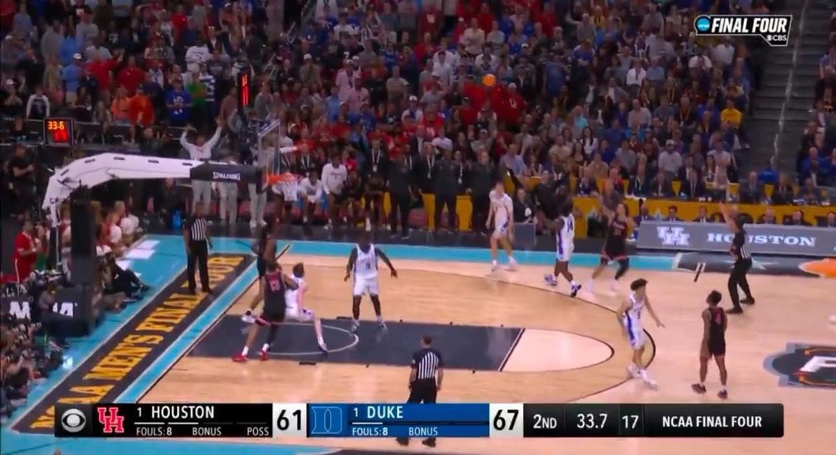 stuart_nance's tweet image. If you can only use 1 picture to tell the story…

67-61 Duke with 33.7 seconds remaining. 

Final score Cougars 70-67. 

In between?

9 points. 33.7 seconds   Madness!