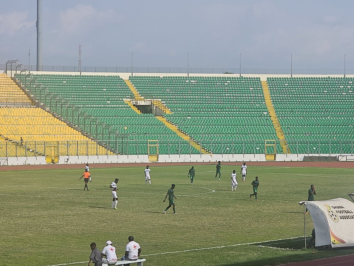 HALF-TIME | 

King Faisal 1-0 Sharks 

🟢⚪ #InshaAllah