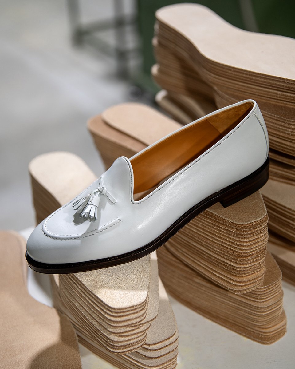 carminashoemake's tweet photo. Step into elegance. Explore our handcrafted loafers, designed to fit your unique style.
Our 25% discount ends Tuesday!
Visit https://t.co/cOwkJ5p0ZQ to customize your own pair today.
#CarminaShoemaker #CustomWeekend #Loafers #HandmadeShoes #Fashion https://t.co/KDQSPXg2Db https://t.co/kefz6FDtr7