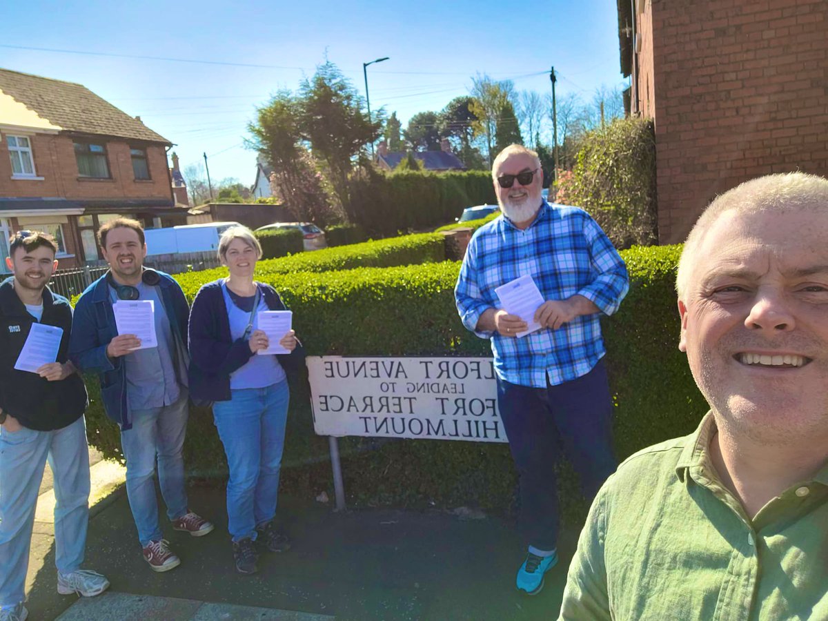 EoinM04's tweet image. Great to be out updating residents in Dunmurry after a successful survey a few weeks ago.
Very thankful for the great weather we got 🌞
If you have any concerns or issues that we can help with feel free to email 📧: eoin.millar@alliancepartyni.org
Have a great weekend!