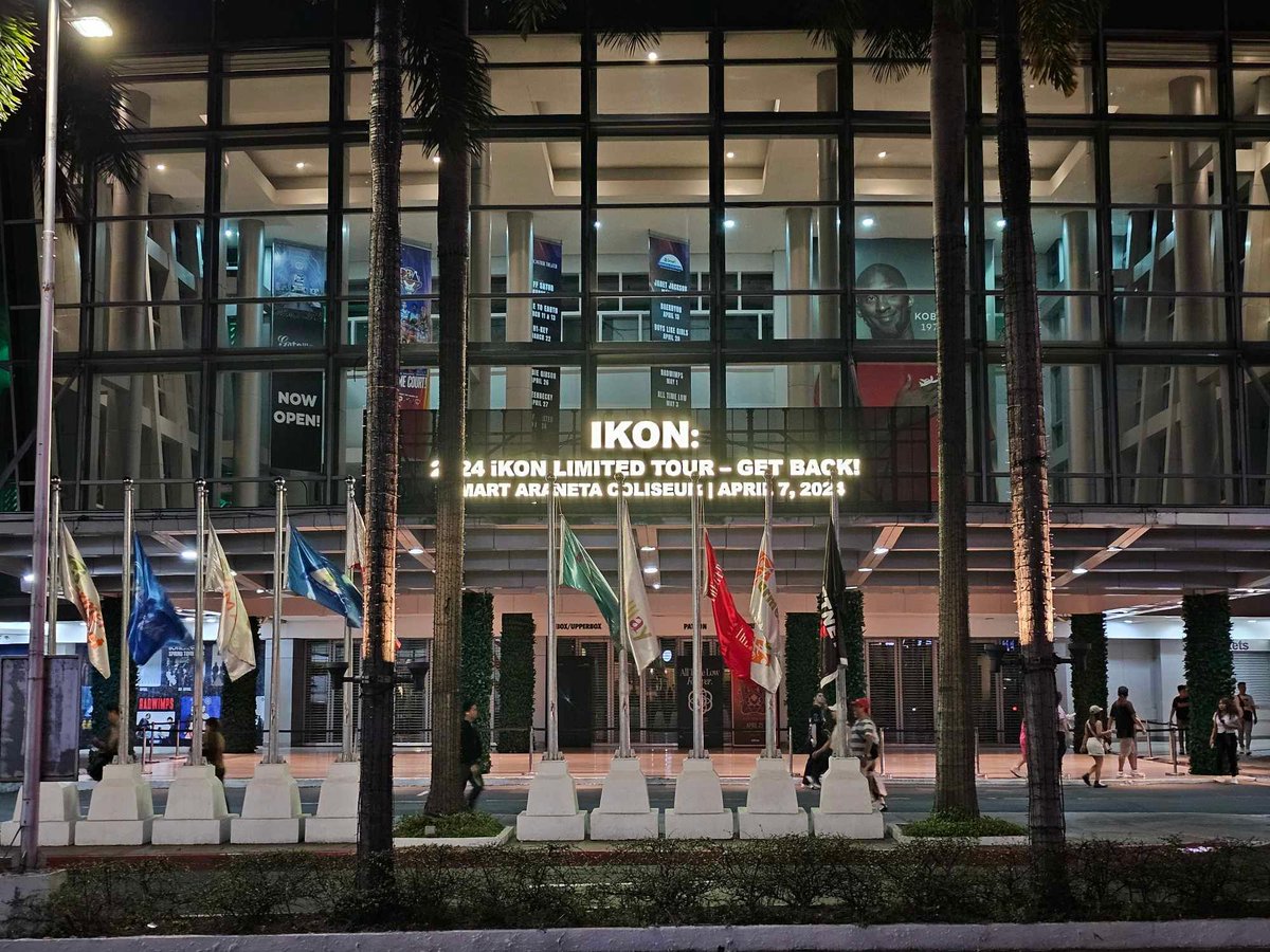 iKONPhilippines's tweet image. One year ago, Manila became iKONIC’s home as we witnessed iKON’s last group concert together before enlistment. The cheers, the tears, the unforgettable moments—every second remains in our hearts. ❤️✨ 

Thank you, iKON, for making history with us.

#GetBackInManila #iKONinManila