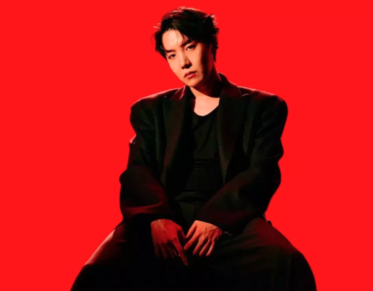 AboutMusicYT's tweet photo. Forbes reviews J-Hope's 'Hope On The Stage' LA Concert, calling it a masterpiece. https://t.co/pq5qrvXCto