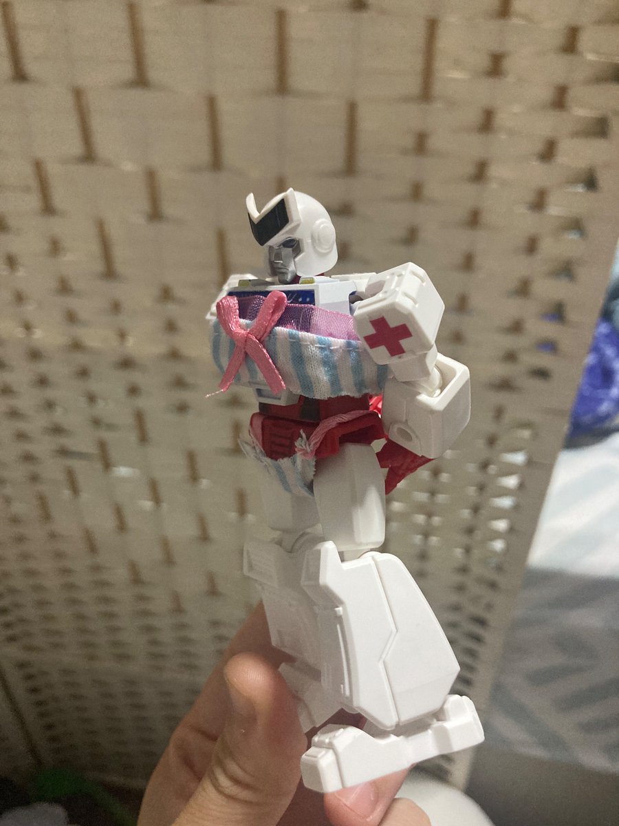 eugghhorionpax's tweet image. medic in a daiso doll bikini 💓