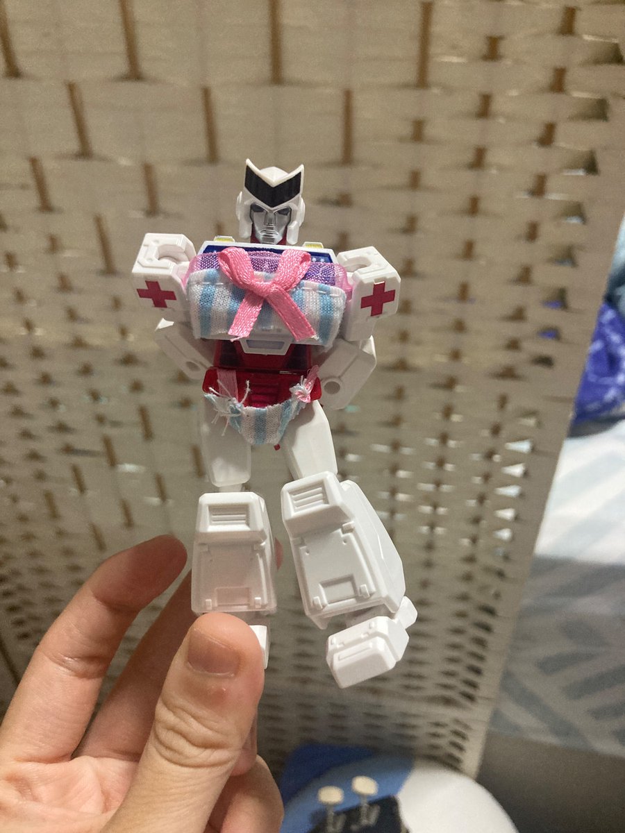 eugghhorionpax's tweet image. medic in a daiso doll bikini 💓