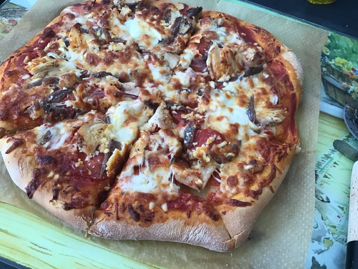 jules0455's tweet image. Pizza 🍕 Sunday #fromscratch