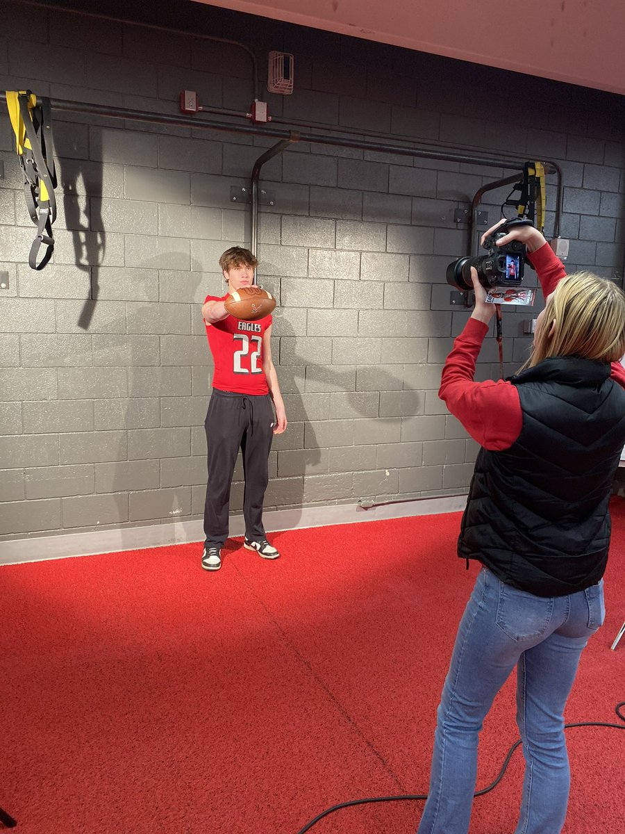 Charlie dexter (@charliedexter22) on Twitter photo Had a great time meeting the coaches and seeing the awesome facility at <a href="/EWUFootball/">EWU Football 🏈</a> EKG day. Thank you <a href="/Coach__York/">Austin York</a> and <a href="/Coach_Heffler/">Andrew Heffler, M.S.</a> for the invite! GO EAGS!! Had a great time meeting the coaches and seeing the awesome facility at <a href="/EWUFootball/">EWU Football 🏈</a> EKG day. Thank you <a href="/Coach__York/">Austin York</a> and <a href="/Coach_Heffler/">Andrew Heffler, M.S.</a> for the invite! GO EAGS!!