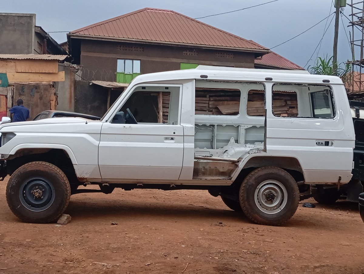 BookaConcepts's tweet image. Air Conditioning &amp;amp; Refrigeration Spear Parts &amp;amp; Service
Mechanical Workshop
Transport Services
Sleek Office Partition
Framed Glass Partition
Wall Cladding
Balcony/Hand Railings
Durable Shops Fronts &amp;amp; Blaluster 
Custom Aluminum Frames &amp;amp; Facades
Vocational Trainings, 
Towing/Break