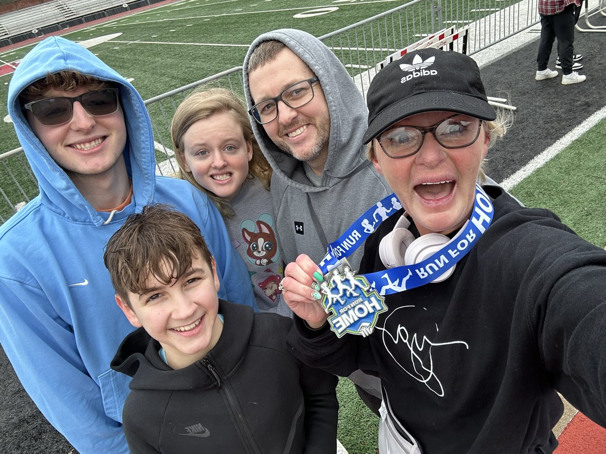 Angie Slaughter☀️ tweet media