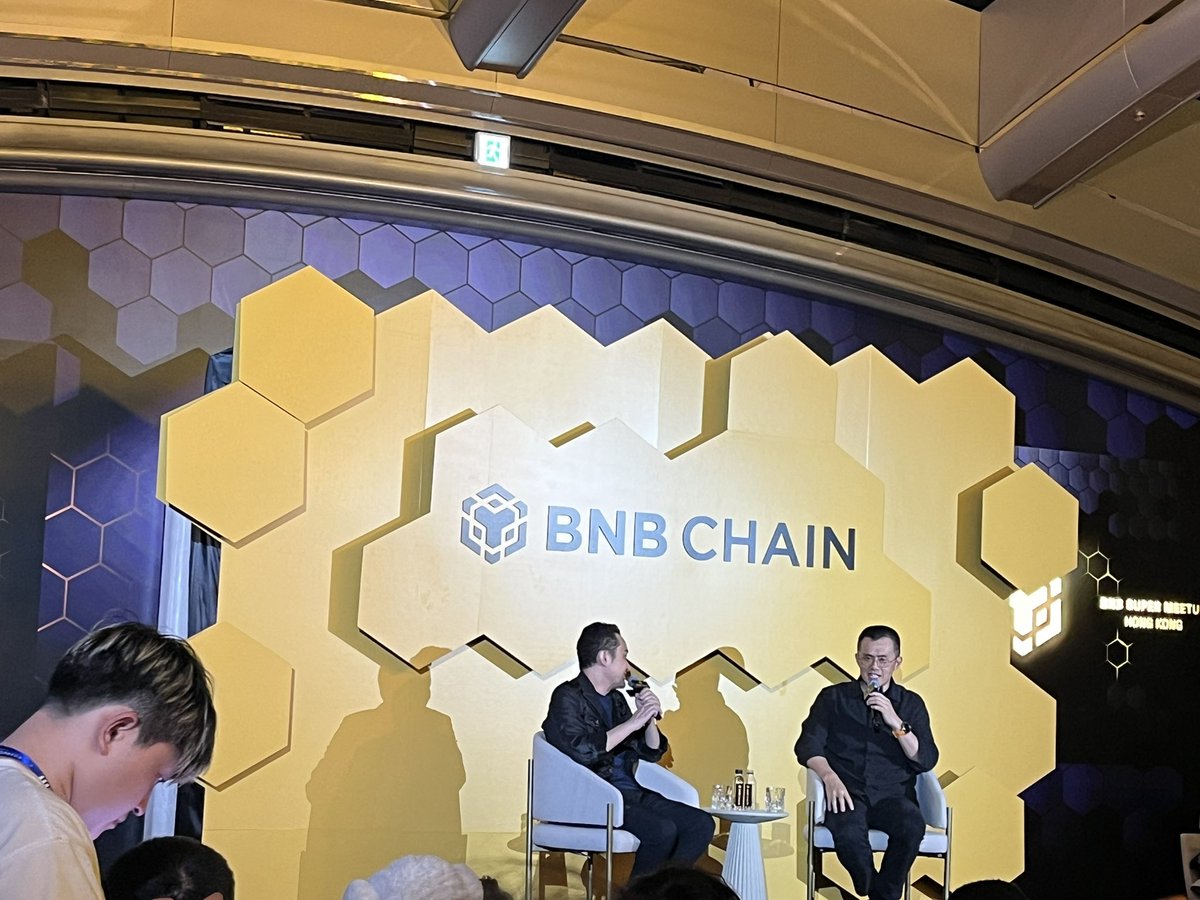 0xNought's tweet photo. 最后 panel 环节,@justinsuntron 提到 @cz_binance 的文章
https://t.co/XkhvmMq4DS
Steem 极佳的机制:
> #PoB 使人们能够与志趣相投的群体,建立加密社区,发展分布式社群经济;
> #DPoS 与 #DAICO 组合,人们通过社区质押 - 质押奖励流入国库,质押者获得 token。
@TagAIDAO 源自这两点:
> 社交进化分发基于 #PoB
> 未来将组合 @NutboxDao 的 Initial Staking Offering,这正是一套结合 PoS 的 #DAICO 方式。
持续 buidl,先上路,再遇见。✊