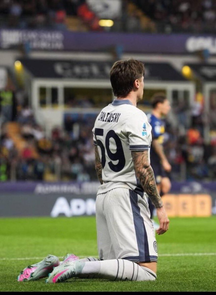 b (@bdrlla) on Twitter photo 