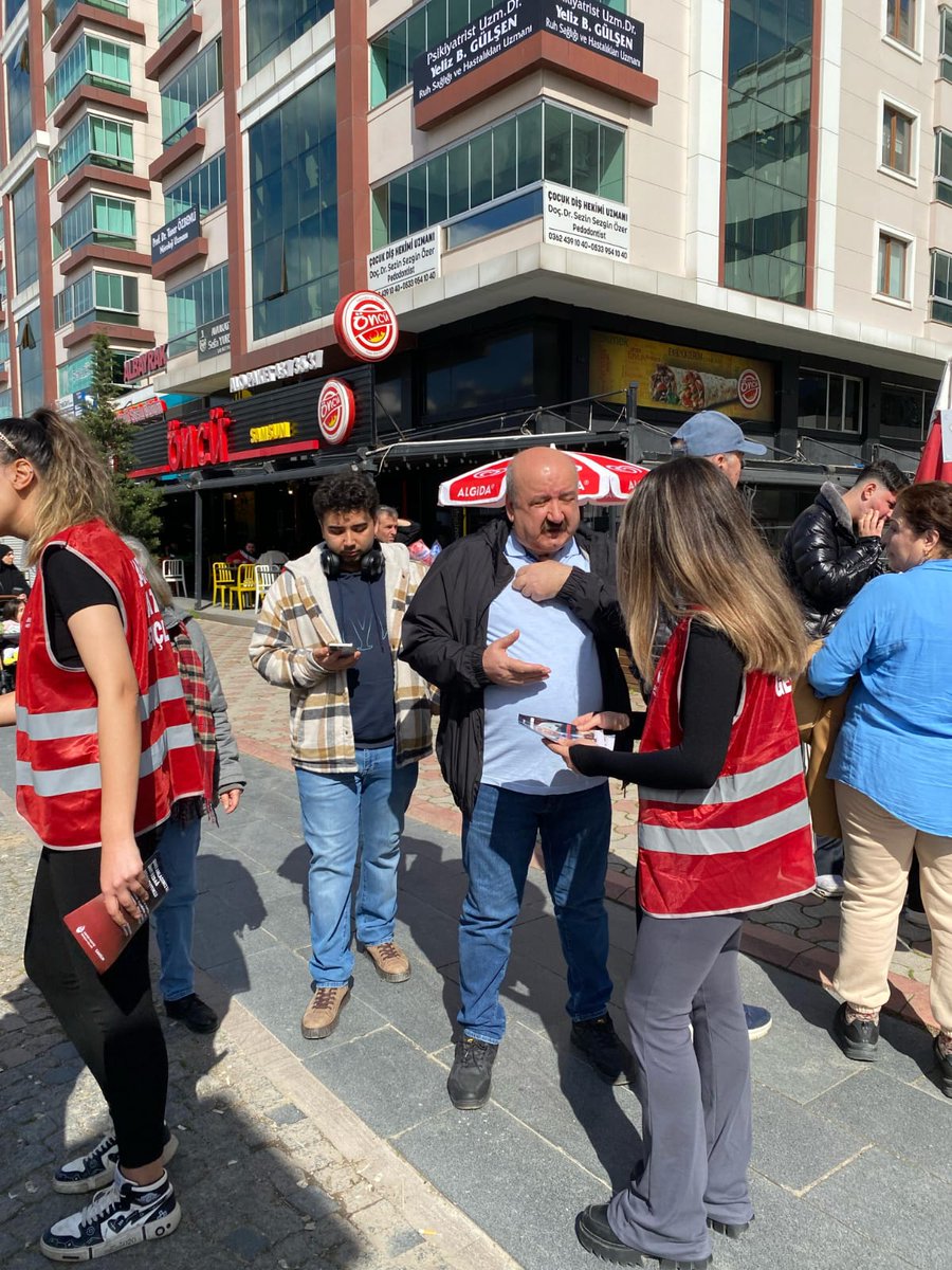 Atakum Gençlik Kolları olarak Türk-iş Medical Park önünde stand çalışmamızı gerçekleştirdik. Bizlere destek olan vatandaşlarımıza teşekkürlerimizi sunarız.

<a href="/Zaferbekleniyor/">Enes inan</a> <a href="/furkanTR1923/">Furkan Turgut</a>