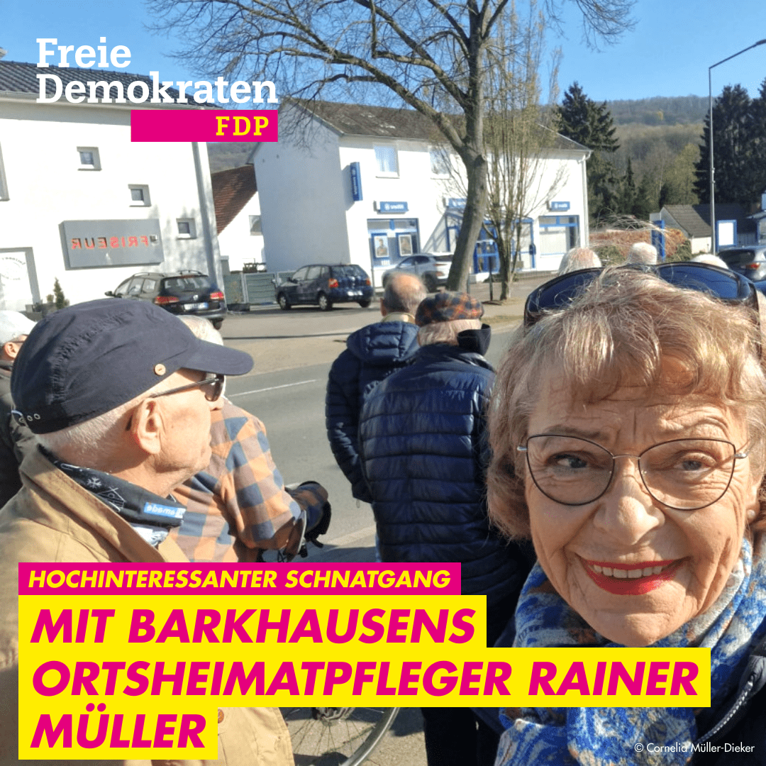 FDPPorta's tweet photo. Hochinteressanter "Schnatgang" am Samstag mit unserem Ortsheimatpfleger entlang der Portastrasse 🚶🚶‍♂️

Bei ganz viel "Weißt du noch", wurde festgestellt, wie viel Geschäfte es in Barkhausen gegeben hat. 🏪🏬

#FuerDeinPorta 🗽 https://t.co/L83f71VmpD