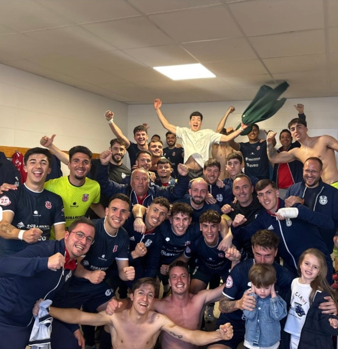 Jornada 29. 
Objetivo CUMPLIDO , el <a href="/CDTorreperogil/">CD Torreperogil</a> seguirá otra temporada más en 3 RFEF. 
Tenemos por delante 5 jornadas para disfrutar de este equipo y pelear por todo. 
Orgulloso de todos y cada uno.
Seguimos !! 🔴👣