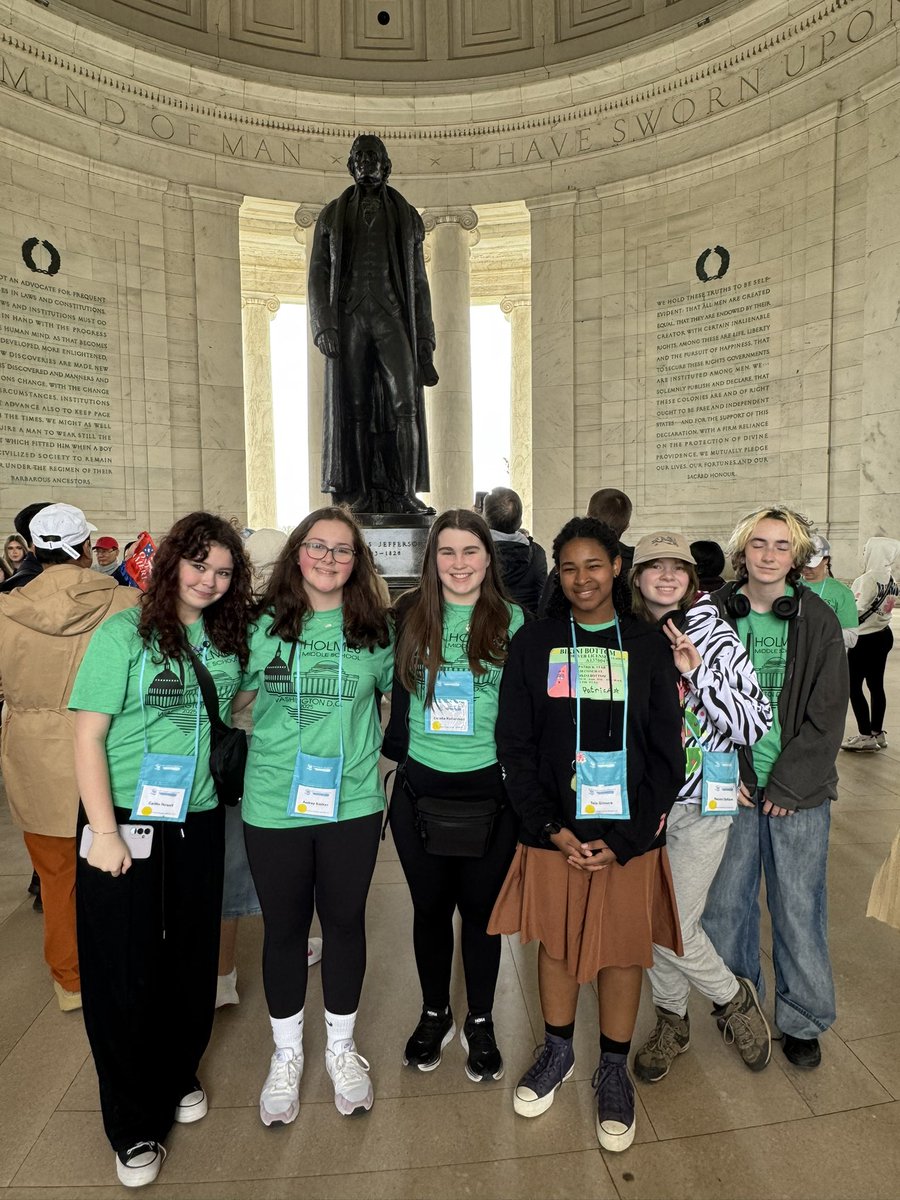 HolmesDCtrip's tweet photo. Jefferson Memorial #bus2crew https://t.co/rTe4czR2UX