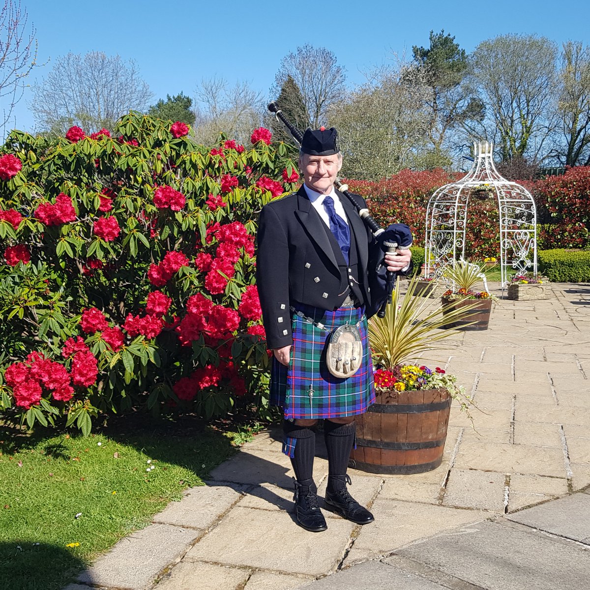 BagpiperInWales's tweet photo. Gr8 Day with #PromiseWeddingFayres @ParkwayHotelSpa #Cwmbran today.
Thanks to Natalie. To the many visitors who came to speak to us & Sarah & her team for their hospitality
:-)
#BagpiperSouthWales #Bagpipes #Malpas #Newport #Chepstow #Pontypool #Blackwood #Abergavenny #Monmouth https://t.co/h5edjgbD5d