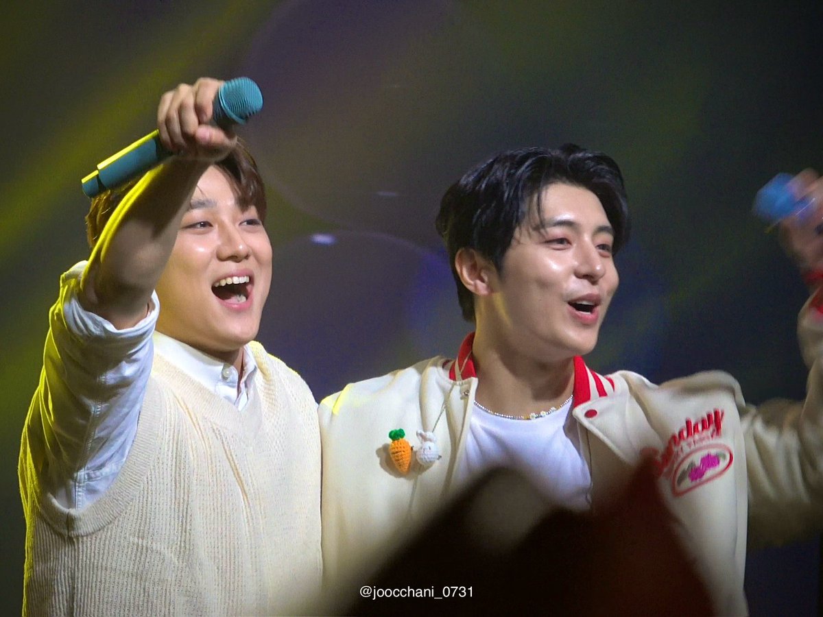 joocchani_0731's tweet photo. 진짜 형제 같애..👬💛 https://t.co/sOx0WGa9u3