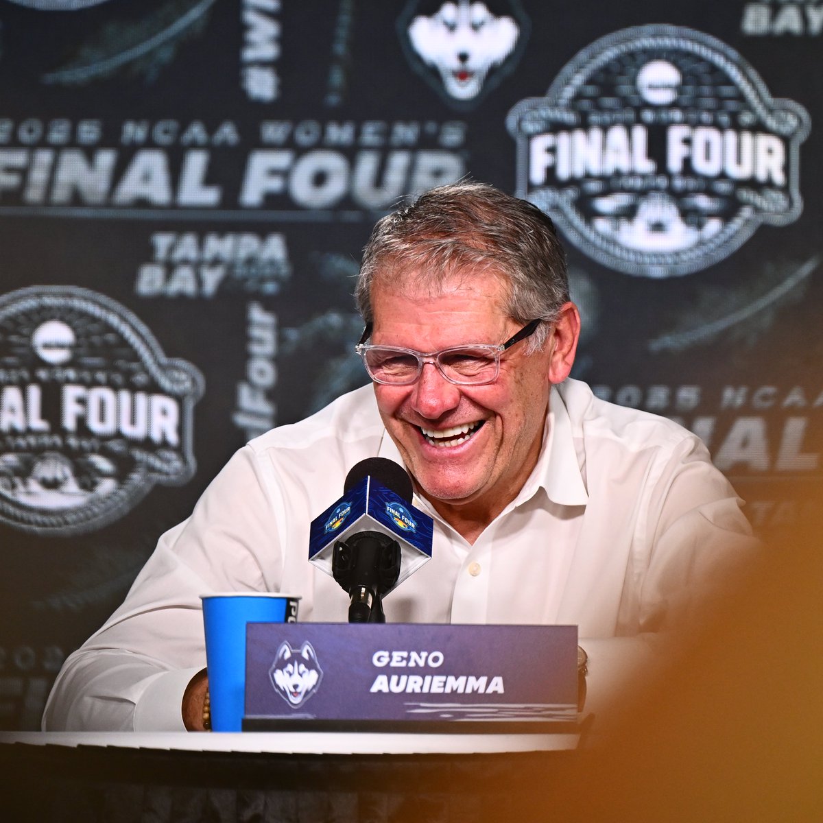 Philadelphia Phillies (@phillies) on Twitter photo It's Philly vs. Philly for the title 🏆
Good luck to <a href="/dawnstaley/">dawnstaley</a> & Coach Geno Auriemma this afternoon! It's Philly vs. Philly for the title 🏆
Good luck to <a href="/dawnstaley/">dawnstaley</a> & Coach Geno Auriemma this afternoon!