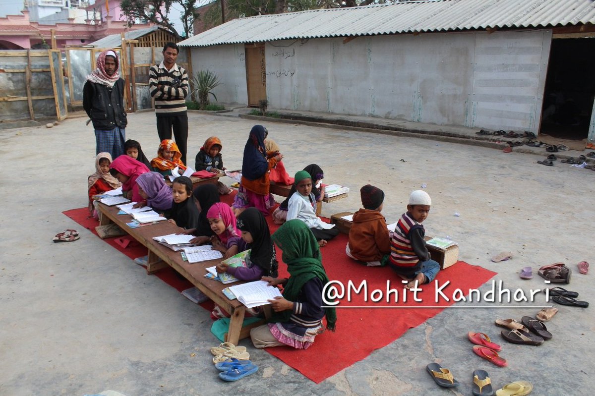 mkandharii's tweet image. He is 44 year old Mohammad Yusuf. Resident of #Myanmar. He claims he has been living in #Jammu since 2006. I first met him in Feb 2017 when posters with slogans &apos;Rohingyas Quit Jammu&apos; surfaced. He also taught kids in a #Madarassa #Rohingyas